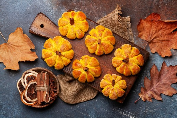 les étapes pour faire des muffins à la banane et aux pépites de chocolat